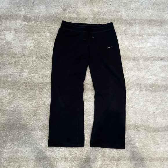 Nike Sweatpants - Picture 1 of 3